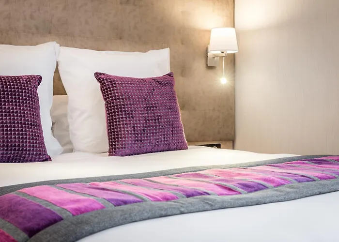 Le Rive Droite & 4* لورد