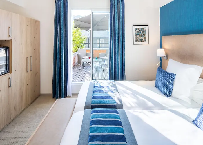 Le Rive Droite & لورد