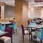 Le Rive Droite & Hotel 4*