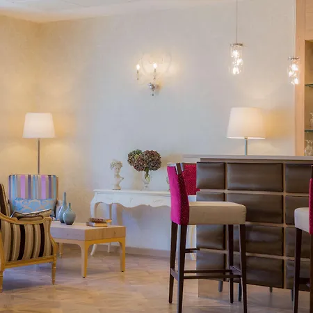 Ξενοδοχείο Le Rive Droite & 4*