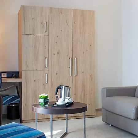 Szálloda Le Rive Droite & 4*