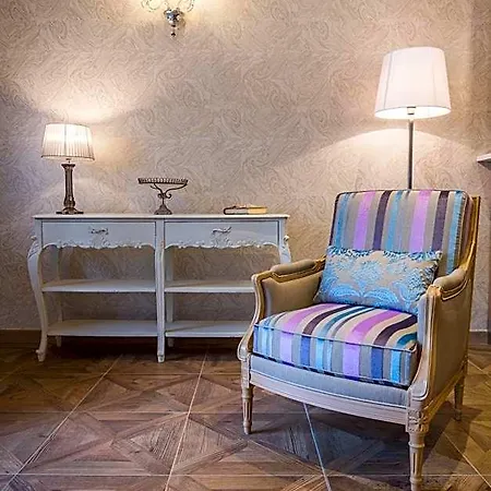 Szálloda Le Rive Droite & 4*