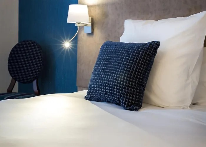 Le Rive Droite&spa 4* Lourdes