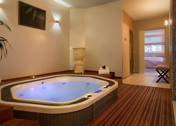 Le Rive Droite & Szálloda 4*