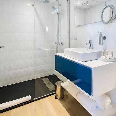 Best Western Plus Le Rive Droite & Spa Отель Лурд