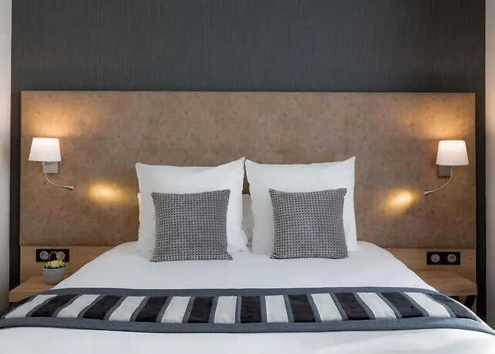 Hotel Le Rive Droite & Lourdes